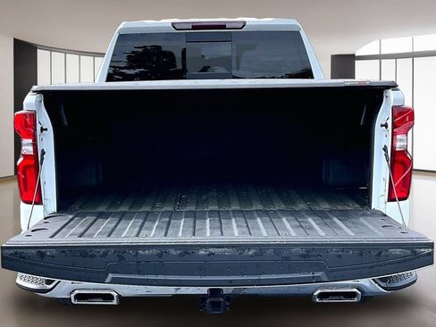 Used 2021 Chevrolet Silverado 1500 LTZ w/ LTZ Convenience Package II AWD/4WD image 7