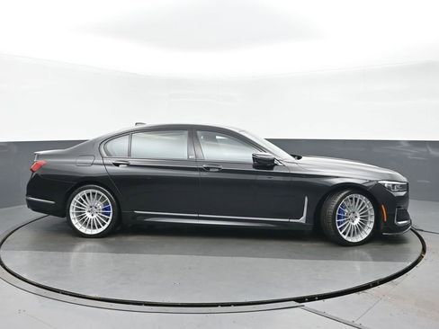 Used 2022 BMW ALPINA B7 xDrive w/ Luxury Rear Seating Package image 2