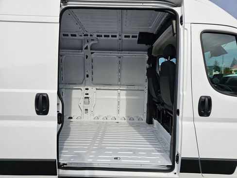 New 2026 RAM ProMaster 3500 w/ Premium Convenience Group image 12