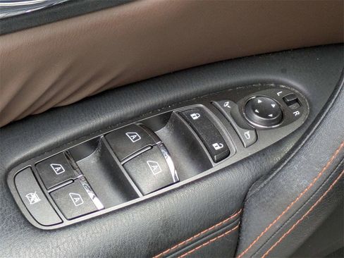 Used 2020 Nissan Armada Platinum w/ Platinum Reserve Package image 29