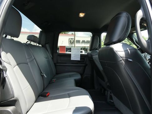 Used 2021 RAM 2500 Tradesman w/ Chrome Appearance Group AWD/4WD image 15