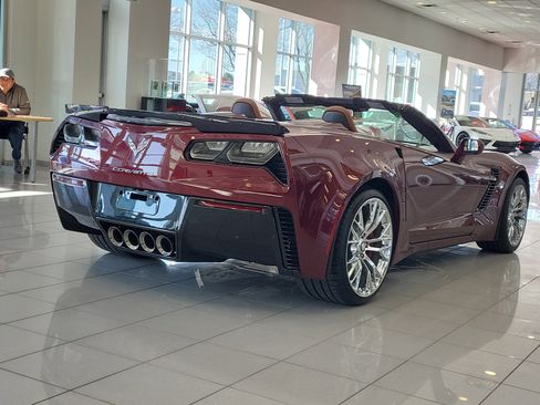 Used 2016 Chevrolet Corvette Z06 w/ 3LZ Preferred Equipment Group image 3