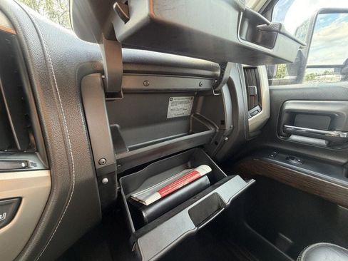 Used 2018 GMC Sierra 2500 Denali w/ Duramax Plus Package AWD/4WD image 24
