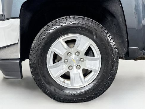 Used 2018 Chevrolet Silverado 1500 LT image 39