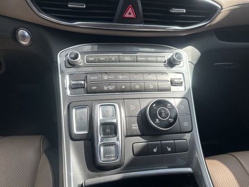 Used 2023 Hyundai Santa Fe SEL Premium image 18