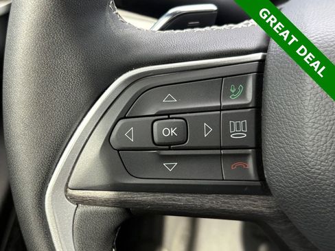 Used 2025 Jeep Grand Cherokee Limited w/ Luxury Tech Group II image 17