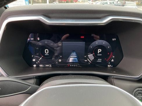 New 2025 GMC Canyon Elevation w/ Convenience Package image 7