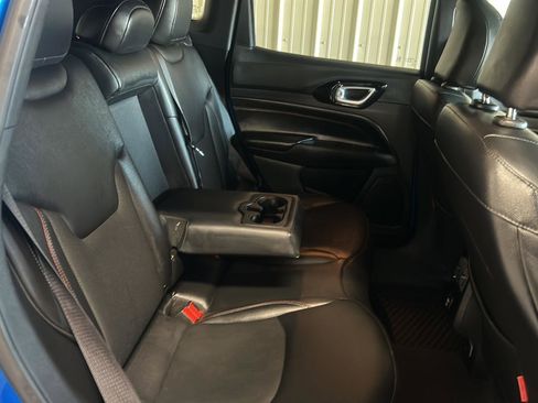 Used 2025 Jeep Compass Trailhawk AWD/4WD image 14
