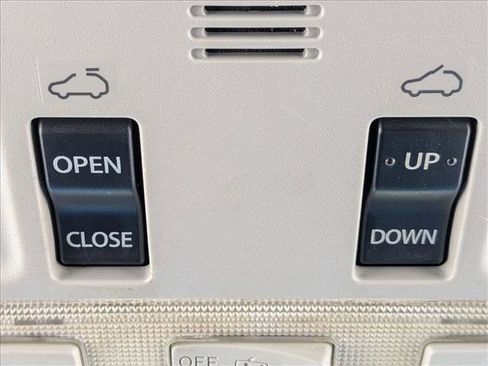 Used 2013 Toyota RAV4 XLE image 19