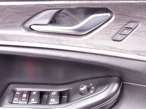 Used 2024 Jeep Grand Cherokee Limited 4xe image 23