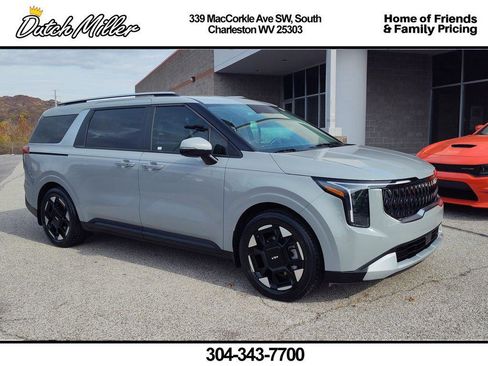 Certified 2025 Kia Carnival EX image 1