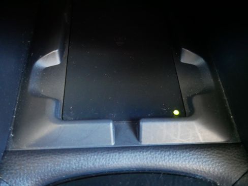 Certified 2025 Toyota Corolla Cross SE image 28