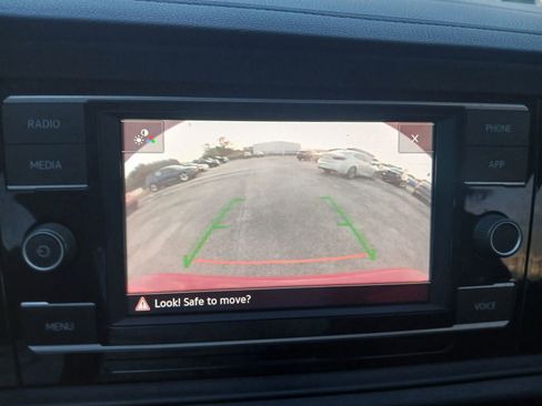 Used 2020 Volkswagen Jetta S image 29