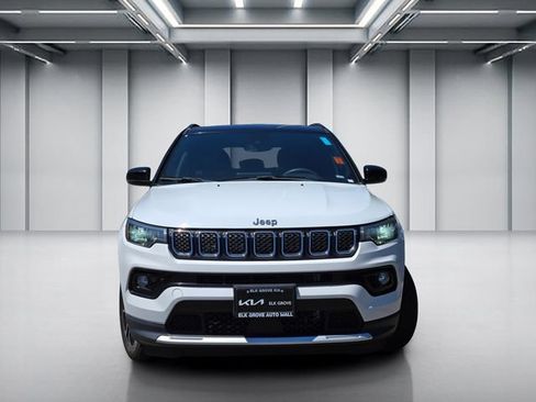 Used 2024 Jeep Compass Limited AWD/4WD image 2