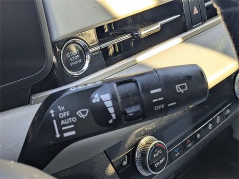 Used 2022 Mitsubishi Outlander SEL image 25