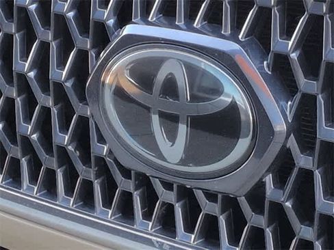 Used 2019 Toyota Tacoma TRD Sport image 12