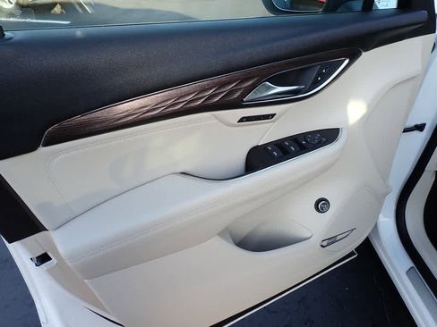 Certified 2022 Buick Envision Avenir w/ Technology Package II image 17