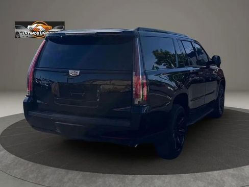 Used 2019 Cadillac Escalade ESV Luxury RWD image 5