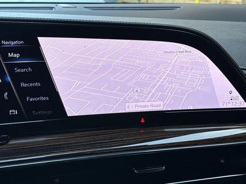 Used 2023 Cadillac Escalade Premium Luxury image 40