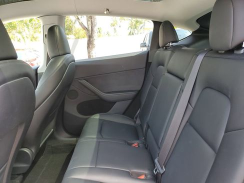 Used 2023 Tesla Model Y Long Range image 16