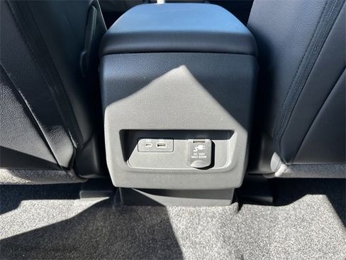 Used 2024 Nissan Frontier SL w/ Technology Package image 12