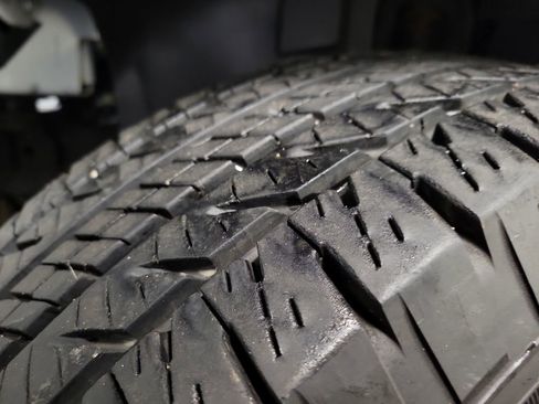 Used 2018 Jeep Wrangler Unlimited Sport w/ Connectivity Group image 11