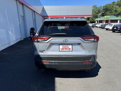 Used 2025 Toyota RAV4 XLE AWD/4WD image 6