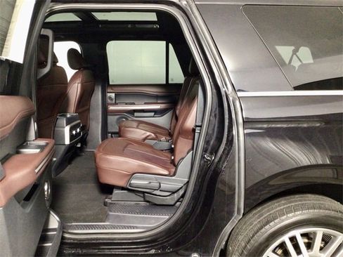 Used 2024 Ford Expedition Max Limited image 32