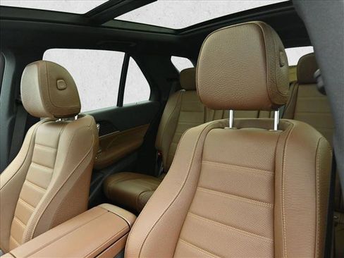 Used 2026 Mercedes-Benz GLE 450 4MATIC image 9