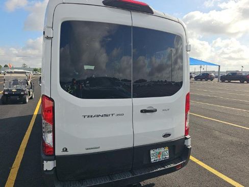 Used 2022 Ford Transit 350 XLT RWD image 4