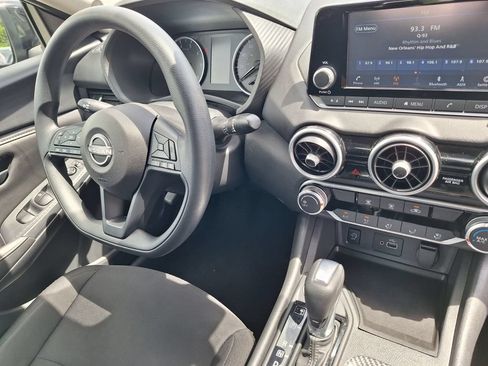 Used 2025 Nissan Sentra S FWD image 31