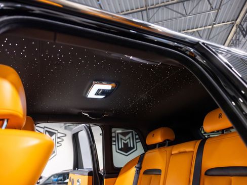 Used 2022 Rolls-Royce Cullinan AWD/4WD image 33