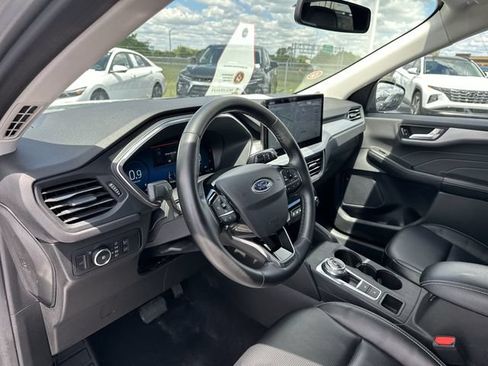 Used 2024 Ford Escape Platinum AWD/4WD image 20
