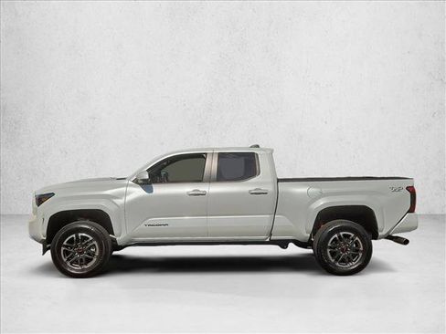 Certified 2025 Toyota Tacoma TRD Sport AWD/4WD image 9
