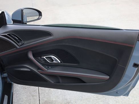 Used 2020 Audi R8 V10 w/ Carbon Exterior Package image 21