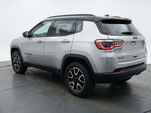 Used 2025 Jeep Compass Trailhawk image 6