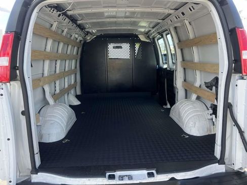 Used 2024 Chevrolet Express 2500 w/ Driver Convenience Package RWD image 15