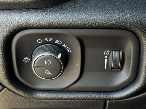 Used 2021 RAM 1500 Big Horn image 23