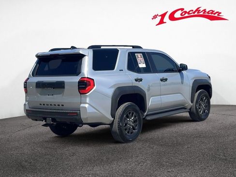 Used 2025 Toyota 4Runner SR5 AWD/4WD image 7