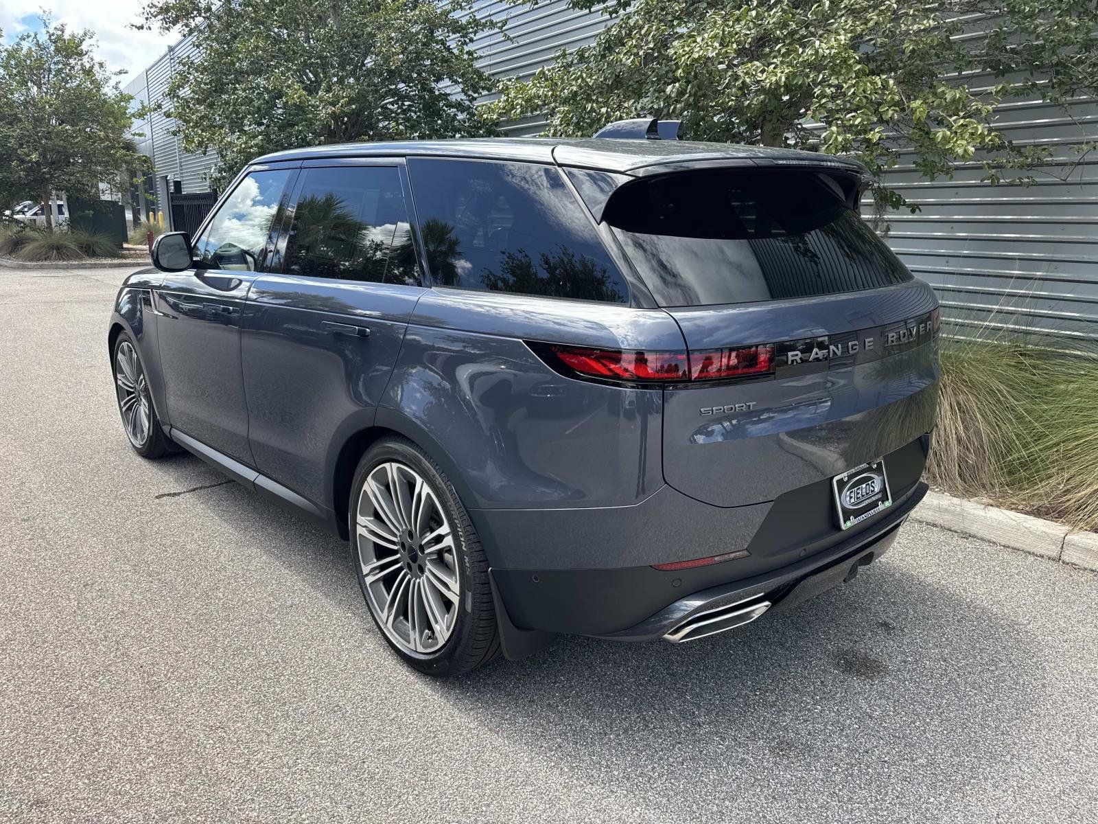 New 2026 Land Rover Range Rover Sport SE AWD/4WD image 3