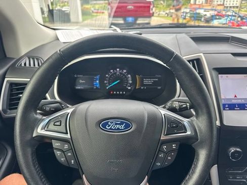 Used 2020 Ford Edge SEL w/ Convenience Package FWD image 18