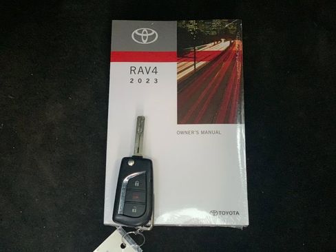 Used 2023 Toyota RAV4 LE image 9