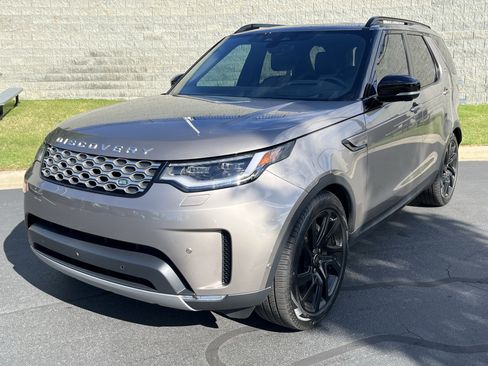 Used 2025 Land Rover Discovery S AWD/4WD image 1