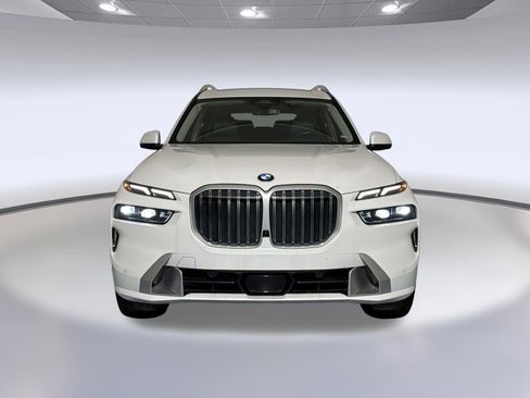 Used 2026 BMW X7 xDrive40i AWD/4WD image 6
