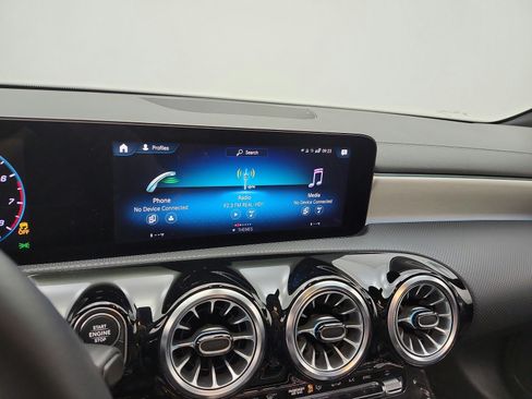 Used 2023 Mercedes-Benz CLA 250 image 14
