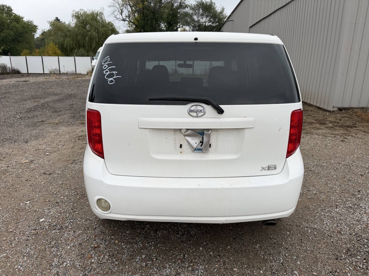 Used 2010 Scion xB FWD image 4