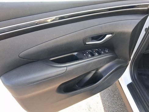 Used 2023 Hyundai Tucson SE AWD/4WD image 15