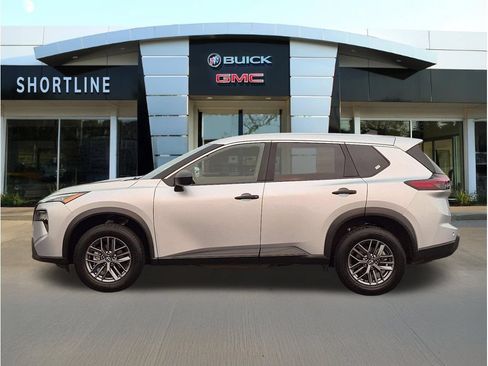 Used 2024 Nissan Rogue S AWD/4WD image 6