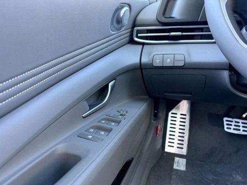 New 2026 Hyundai Elantra Sport FWD image 25
