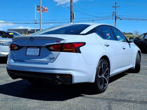 Certified 2023 Nissan Altima 2.5 SR w/ SR Premium Package AWD/4WD image 3